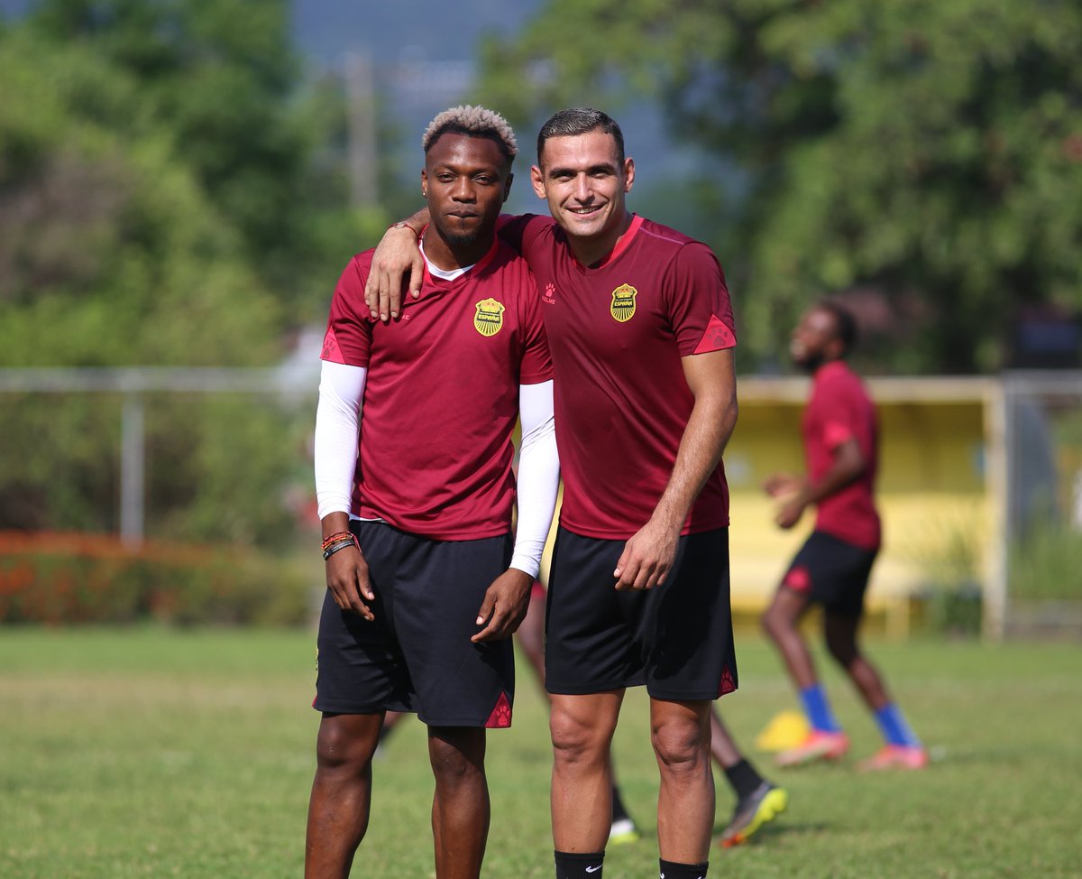 👀📸 

Presentado por: <a href="/Bancocci/">bugcrowd.com/cyx</a> | <a href="/grupocadelga/">Grupo Cadelga</a>

#RealEspaña #Honduras