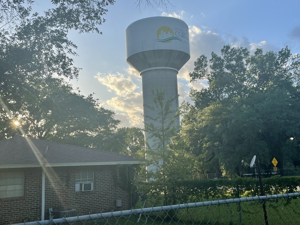 chris_j_44's tweet photo. The most fascinating aspect of voter engagement is the consistent difference of perspective within one community. #LeadRight #GeorgiaOnTheLine #EVPush @GAOnTheLine https://t.co/QEaRE518Jb