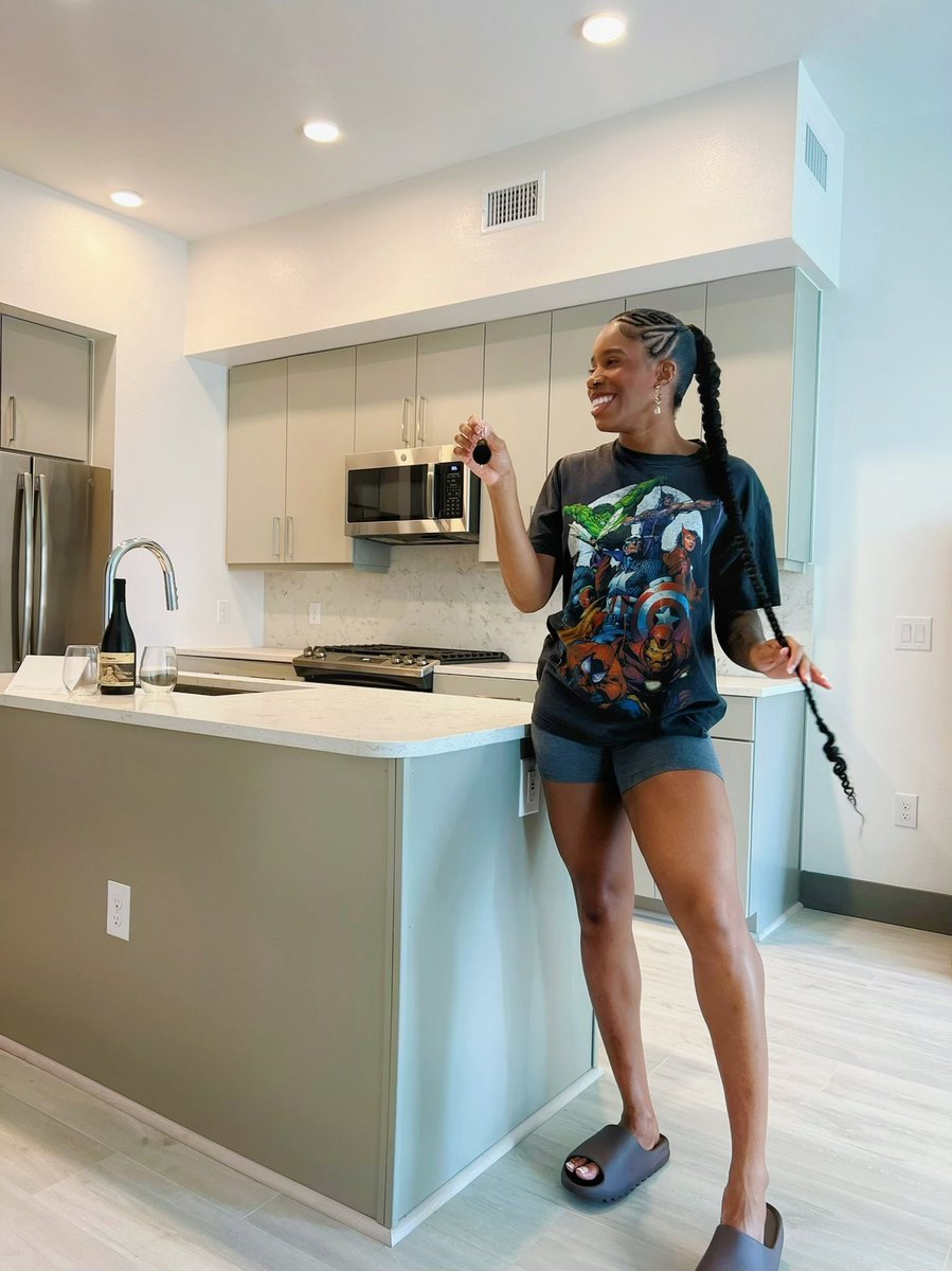 f_ayee's tweet photo. Please welcome the newest black woman attorney in HTX. 🏡🔐 from LA to the H! https://t.co/w1PF2Nfxrs