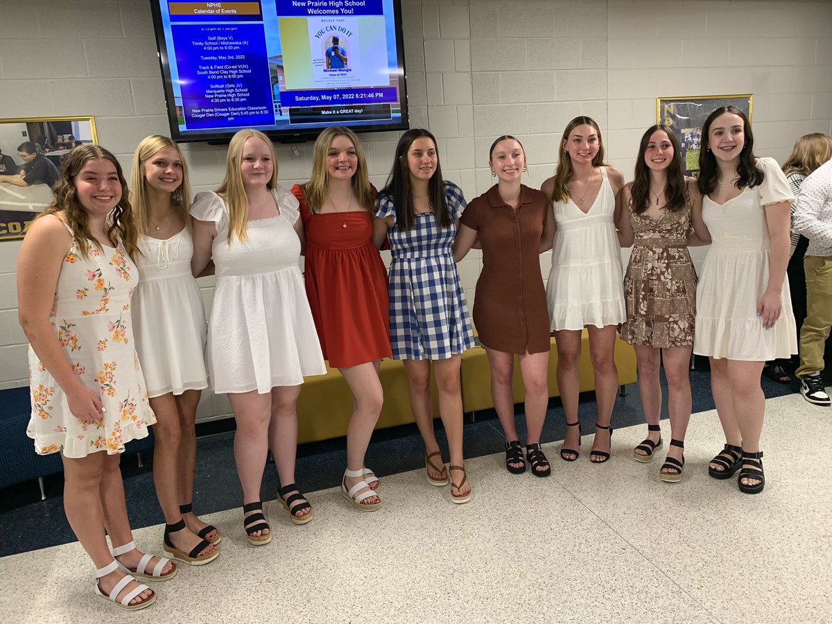npgbb_'s tweet photo. Impressive sophomore basketball player inductees to the National Honor Society- true student-athletes! Keep up the good work on and off the court! https://t.co/BzSwPmt1Sy