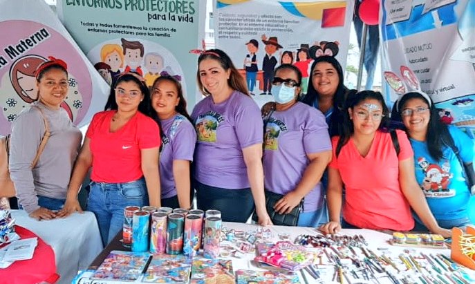 Fundacion_FASH's tweet photo. Con la finalidad de dar a conocer el trabajo que se realiza por el bienestar de nuestros niños/as usuarios #CDI, participamos junto con educadoras, familias y el director @d_luzarraga en la #feriadelencuentroconlaprimerainfancia del @MiesZona8 @GInclusiva @InclusionEc https://t.co/yRpPQS6hKV
