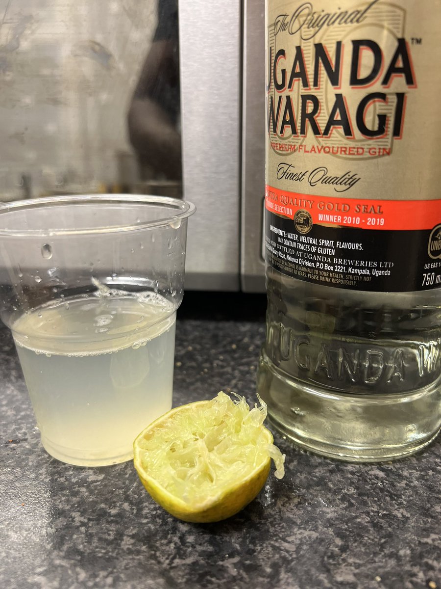 iam_jokc's tweet photo. Naye nze nga nze nteesa lwaki @UgandaWaragi  tokolayo ka Lemon oba lime flavour kuba noli soda tukooye omunonya @_buteera ,@LwangaMundo @Apedoh_Jona14 nteseeza bubi? https://t.co/MkRkuVxRTw