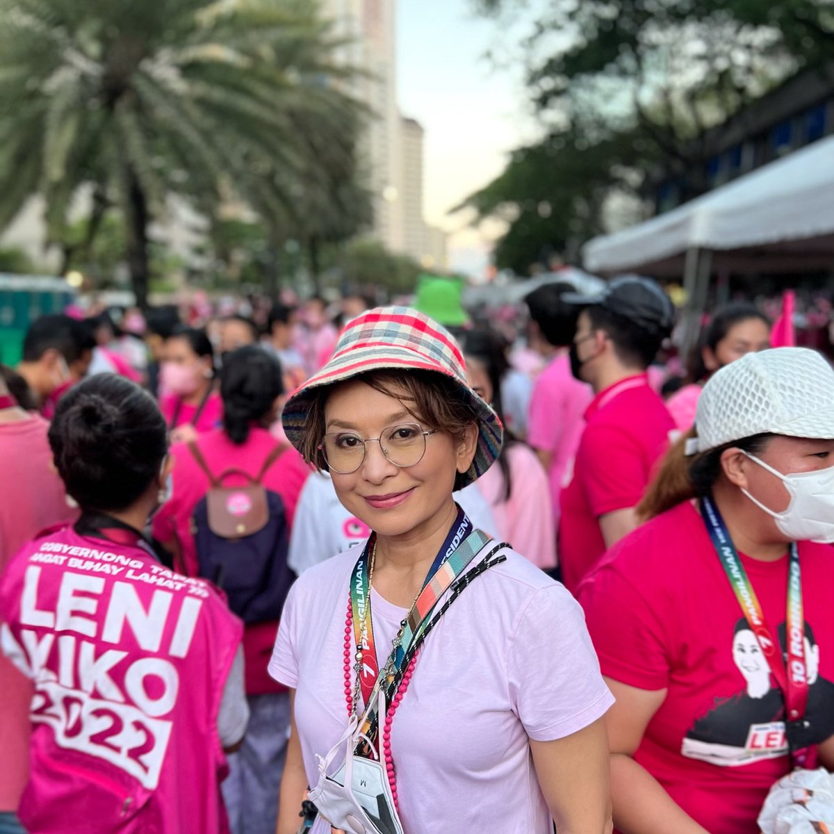 Sa kauna-unahang pagkakataon isasapubliko ko ang aking boto para sa mga apo kong isisilang pa at sa mga darating na henerasyon.Nais ko silang mabuhay sa isang lipunang pinangangalagahan ang karapatang pantao, katarungan, integridad at respeto sa isa’t isa.Ako’y para kay Leni-Kiko