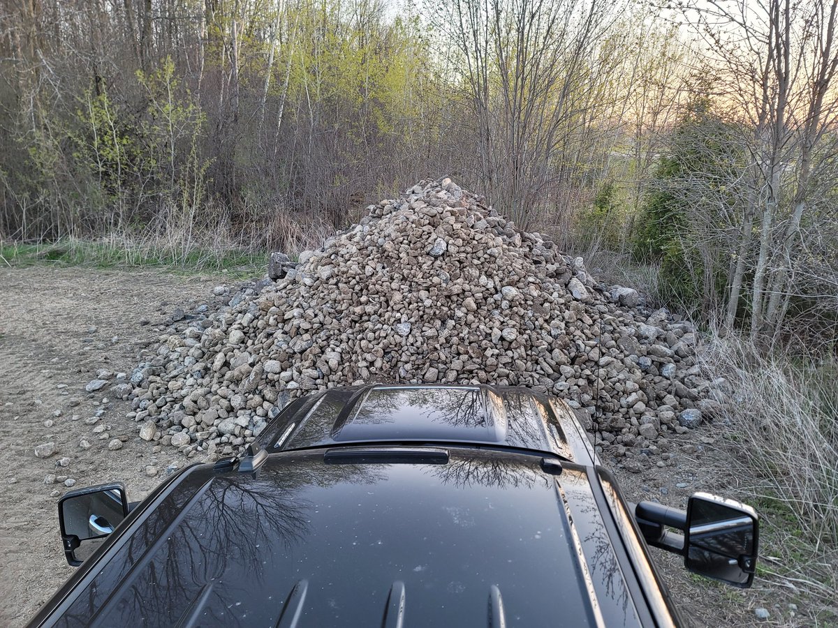 farmerschneck's tweet photo. Dad has a new addiction i think.   7hrs off 12ish acres.  #ontag #stonepicking https://t.co/THLen7Hclf