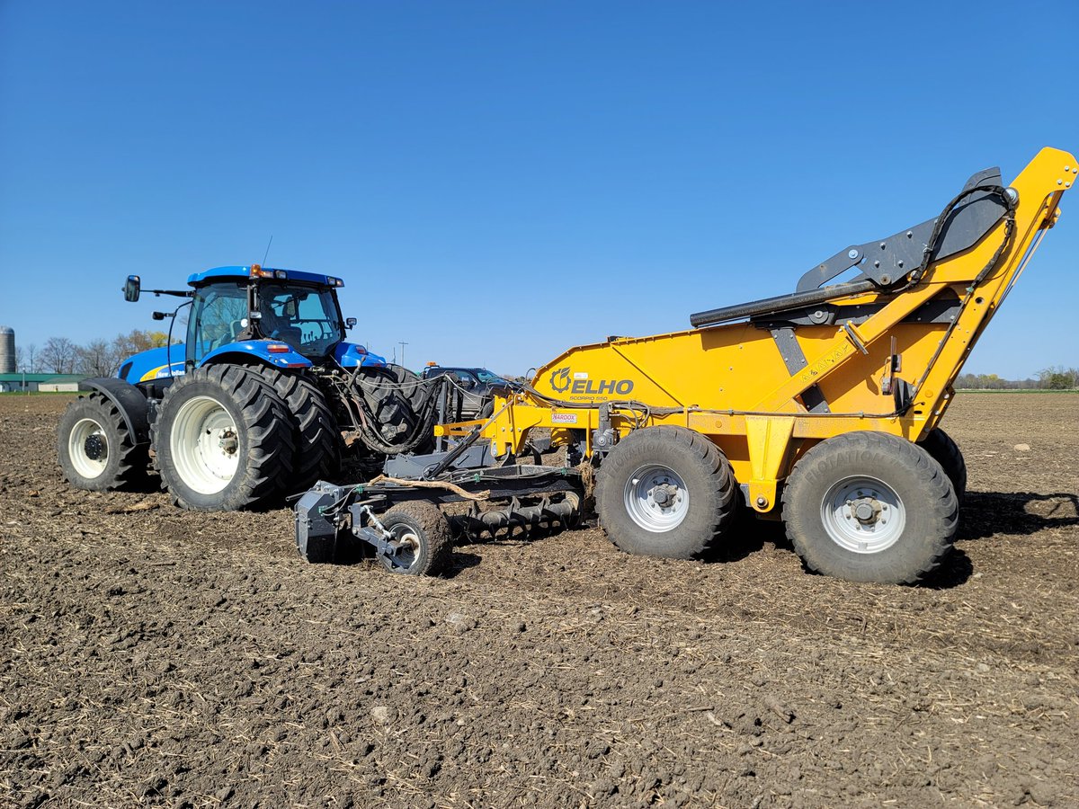 farmerschneck's tweet photo. Dad has a new addiction i think.   7hrs off 12ish acres.  #ontag #stonepicking https://t.co/THLen7Hclf