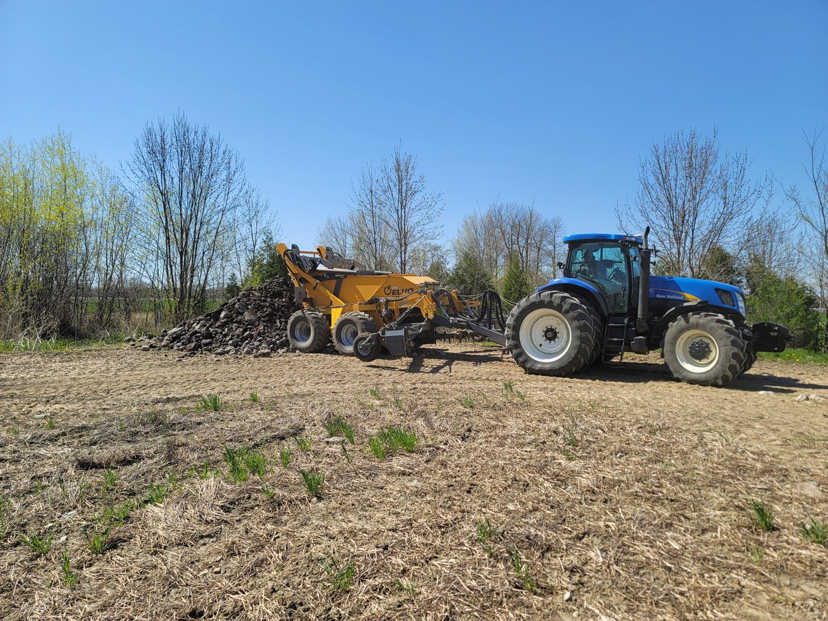 farmerschneck's tweet photo. Dad has a new addiction i think.   7hrs off 12ish acres.  #ontag #stonepicking https://t.co/THLen7Hclf