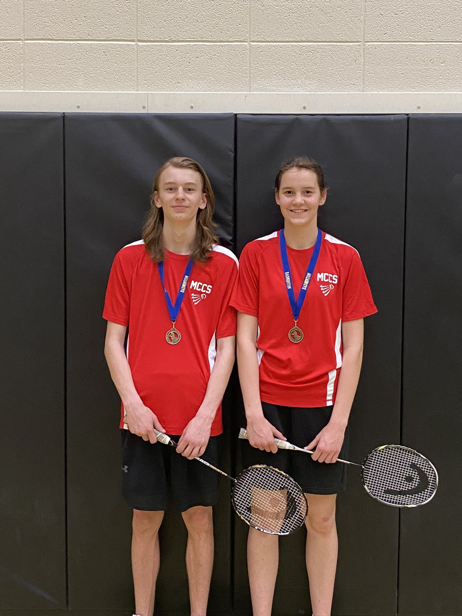 Maple Creek caps off the badminton season with a win in girls singles and mixed doubles! <a href="/swacsports/">SWAC SPORTS</a> @ChinookSD #districts #champs