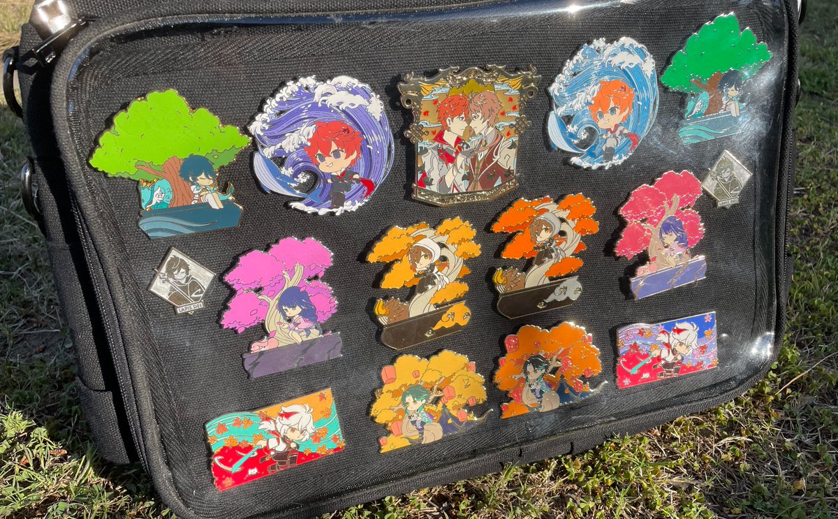 ArtofKazuki's tweet photo. leftover genshin pins are up on my shop now!
🔁appreciated❤️
link⤵️
#zhongli #Azdaha #genshin #genshinmerchandise #genshinpin #genshinpins #genshinimpact #archons  #bonsai #artistalley #原神 #钟离 #venti #RaidenShogun #Baal #childe #tartaglia #dvalin #yaesakura #xiao #kazuha https://t.co/yqr7kSHQES