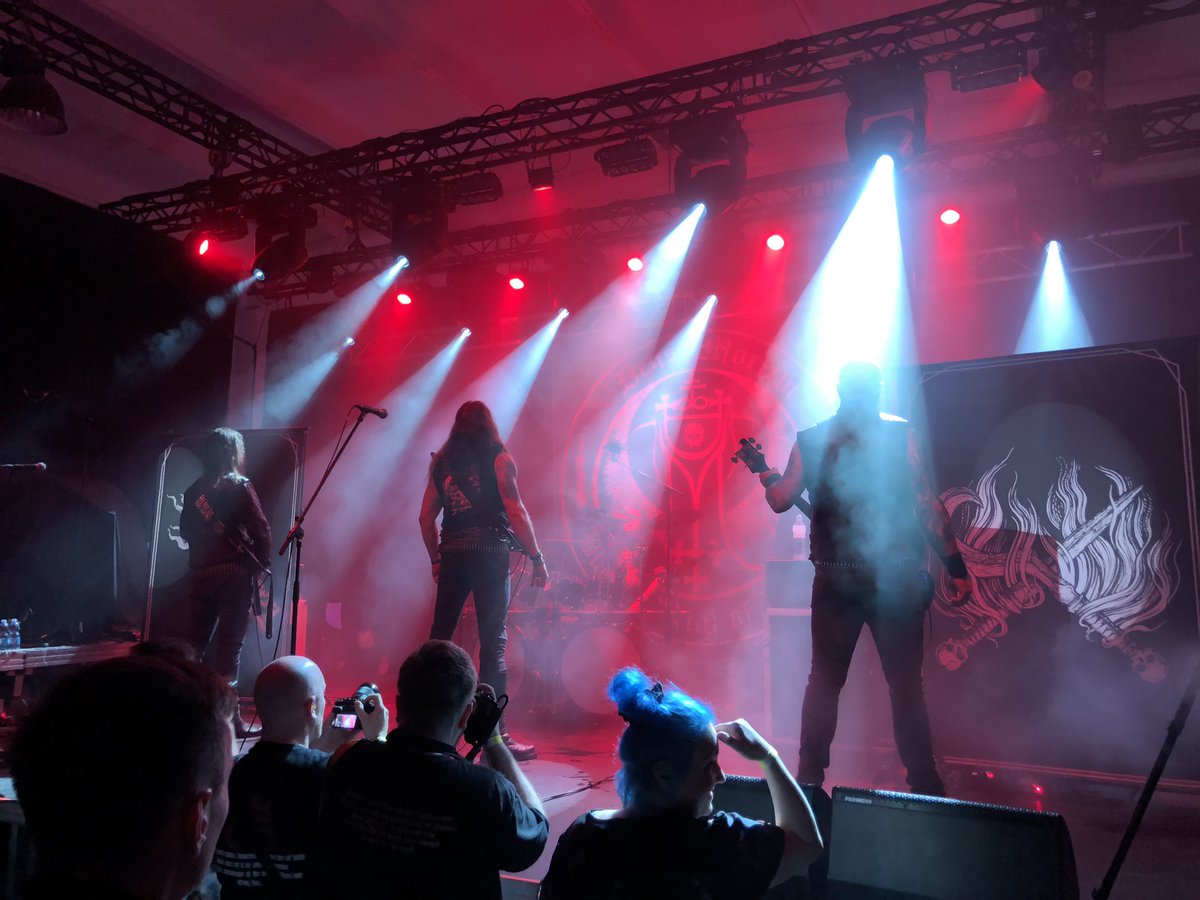 Kendzi1234's tweet photo. What a night to remember…@lefthandsounds
#mánbryne #darvaza #deusmortem #mgła #blackmetal #kraków https://t.co/cGSRo5nqFF