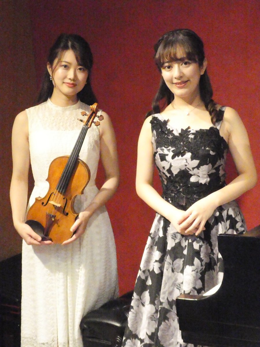 〜窪田真佑子無伴奏ソロコンサート・河合七葉ソロコンサート〜

それぞれのソロステージに加えて、
二人での演奏は「night wing」「チャルダッシュ」でした♪

ご来場の皆様、ありがとうございました！
#満員御礼 #窪田真佑子 #河合七葉