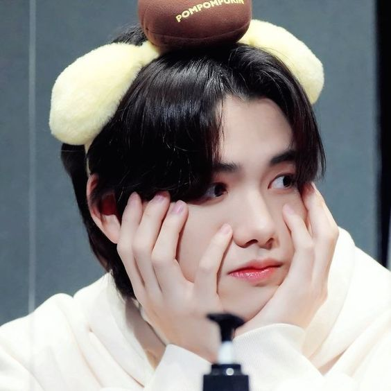 kmhfolder's tweet photo. pom pom minhee https://t.co/84kx4el0E5