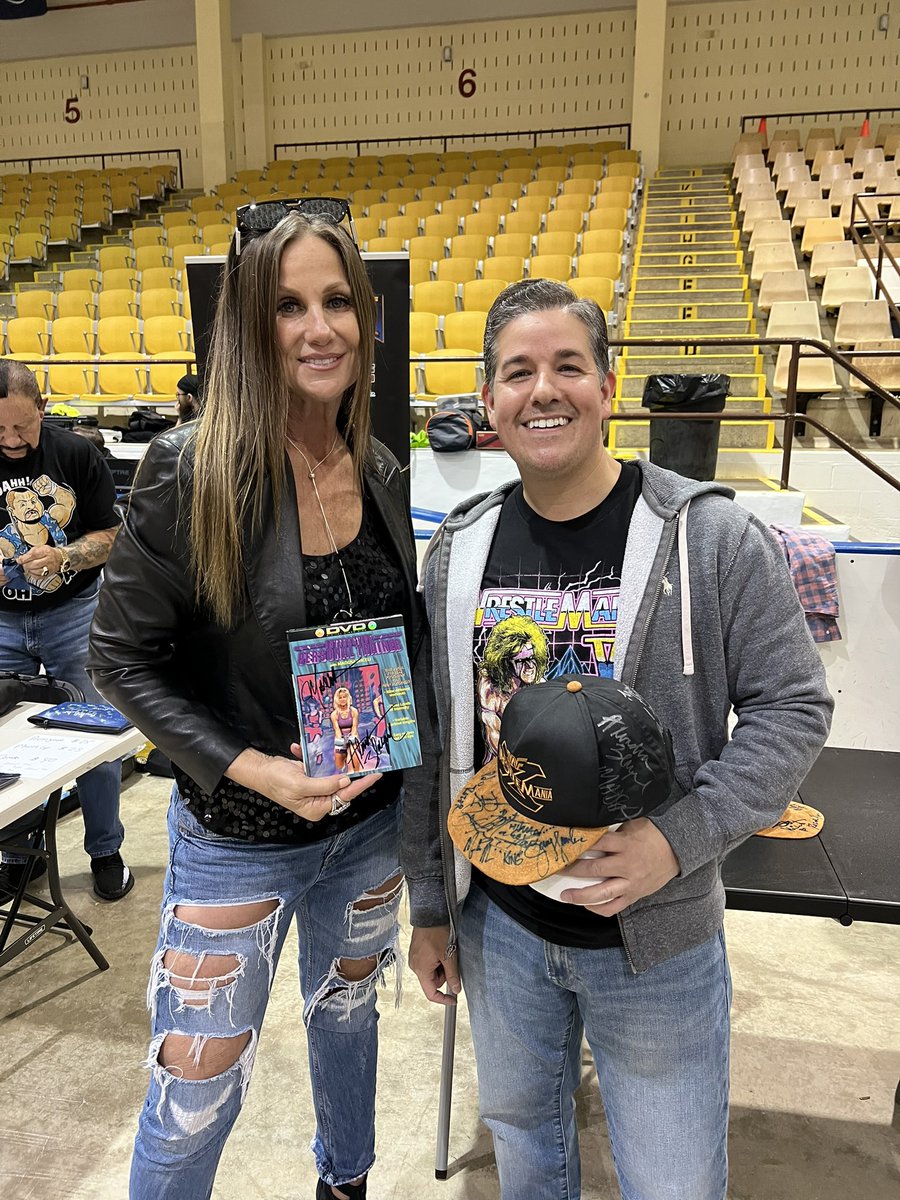 RealJPLuggz's tweet photo. @Madusa_rocks Thank you 4 being so nice at the 80’s wrestling convention. I had the best experience meeting you today out of everyone else there. Your appreciation of your fans is awesome. I hope you enjoyed the DVD. Madusa you are an Innovator &amp; an Inspiration 2 everyone out there https://t.co/9ZFUT15FiS
