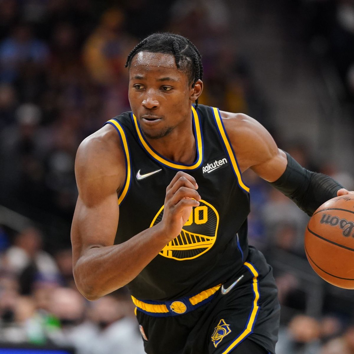 Jonathan Kuminga will start in Game 3 tonight, which makes him the youngest player to start in a playoff game.

Only 19 years old. 🤯