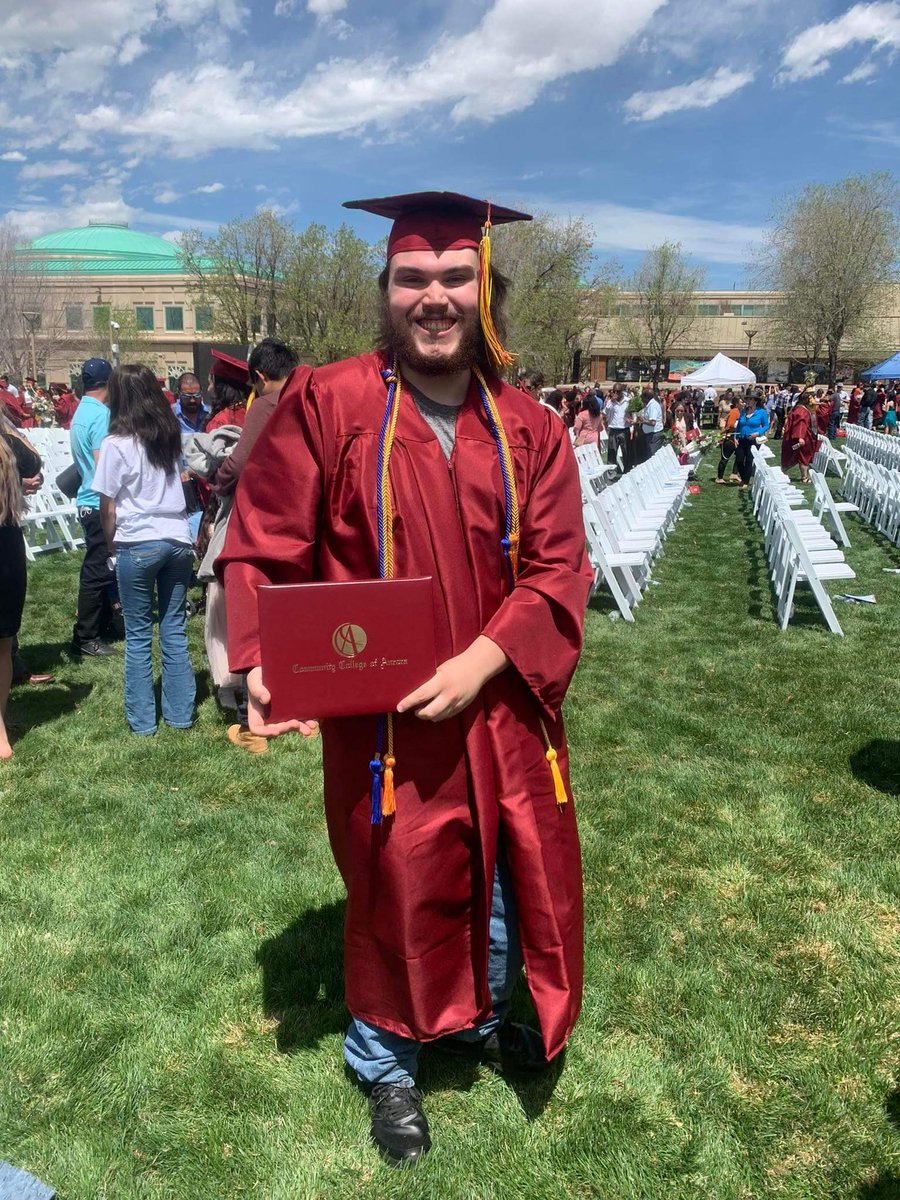 Zombryra's tweet photo. And with that, I got my Associates of Art from @CCAurora! Halfway to my Bachelor's now, and I can't wait to continue from here! https://t.co/3nuRXKmsnI