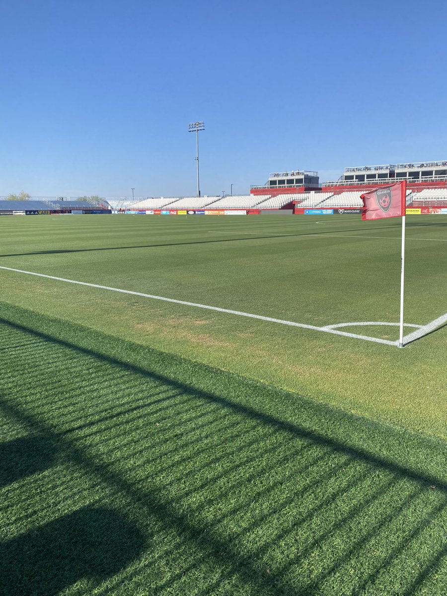 NPietrzycki's tweet photo. Itโs going to be a windy night at Wild Horse Pass! A big #USL matchup between @PHXRisingFC and @SanAntonioFC
Tune into the Phoenix Rising match on @BlazeRadioASU with @PeytonTGallaher, @_sykoraryan and myself!
First kick is at 7:30 pm MST
#RisingAsOne I #PHXvsSA https://t.co/7mymG3rCyQ