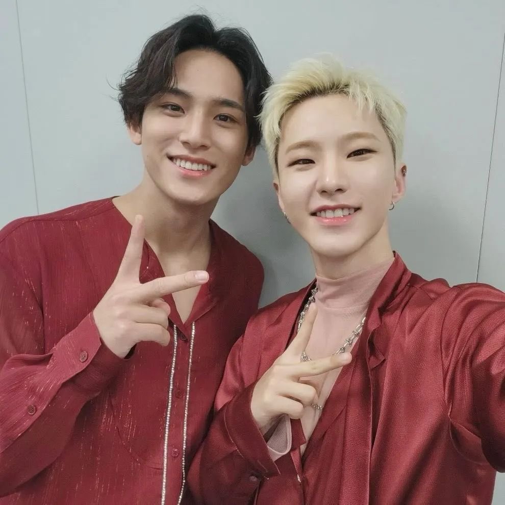 40615prolover_'s tweet photo. 🖤💛 https://t.co/8CK3qyzIrS