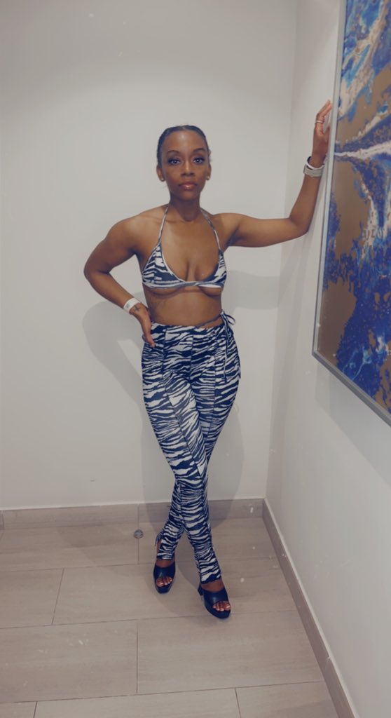 JaeLashaa's tweet photo. pressure either way . 🎀🦓 https://t.co/RB3f4qPNMs