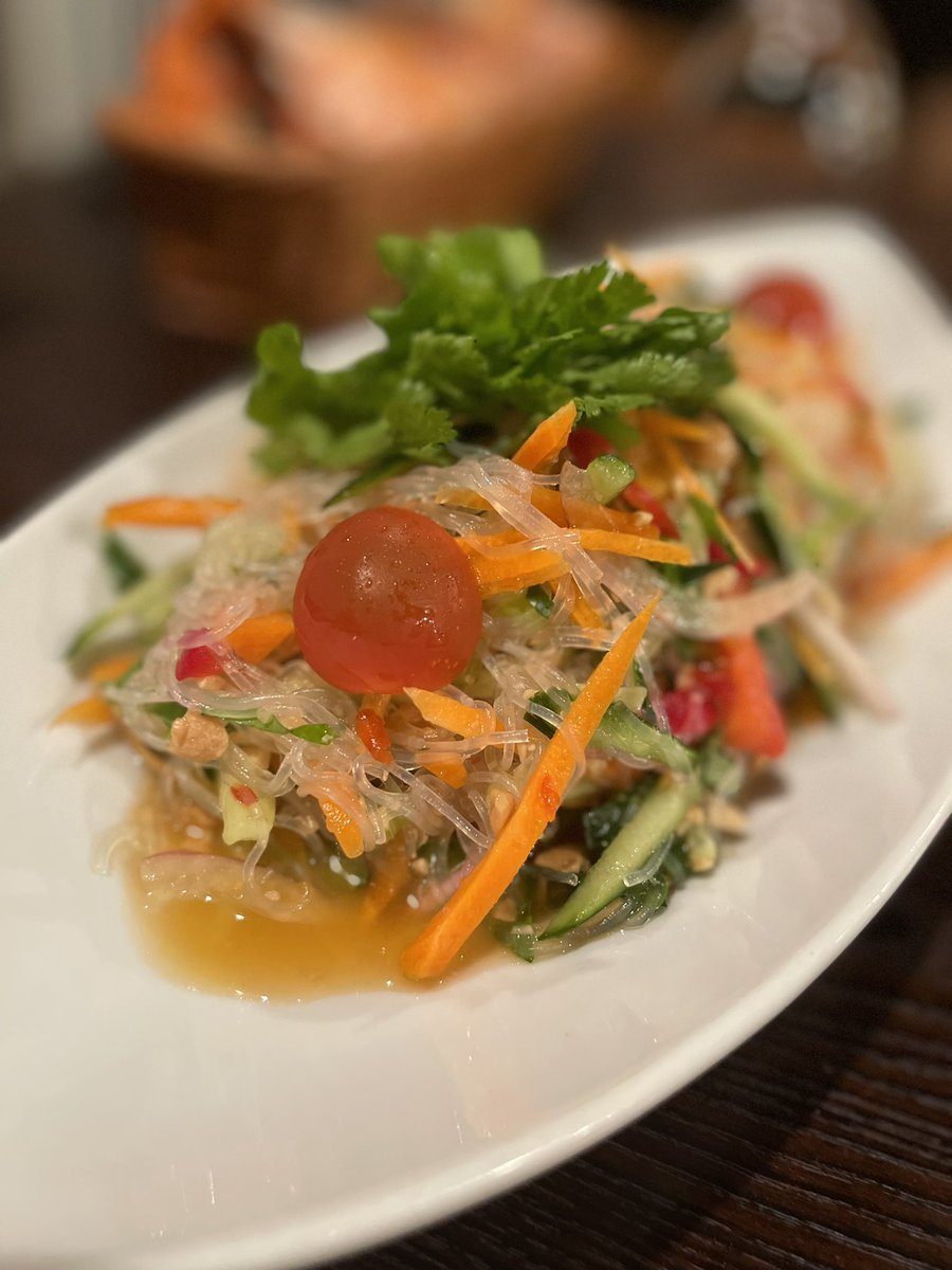 LamaDining's tweet photo. ラマからのご挨拶,
(春雨サラダ）は、きゅうり、にんじん、わかめ、タイのスパイスが入ったさわやかな夏のサラダです。 簡単かつ迅速に作成できます。 麺料理と同じようにメインディッシュにもなります。🥗😋
#ADLama #インド料理ラマ #春雨サラダ #サラダ #一生に一度 #ありがとうございます #stopwar https://t.co/Q3lDHWFt81