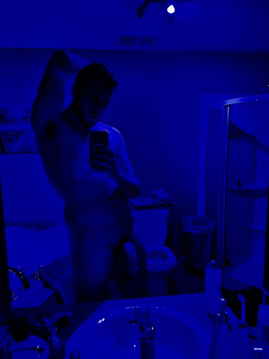 MttMtlFF's tweet photo. Mary Poppers 💙 #hung #dickpic #nude https://t.co/nxjlYn5ykB