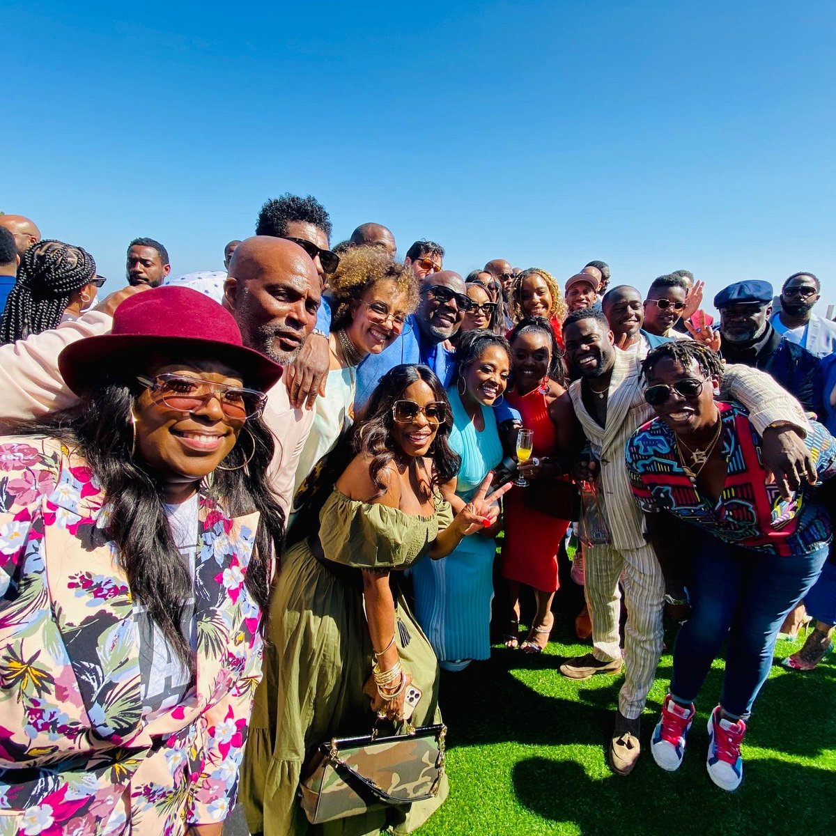 LoniLove's tweet photo. What a great day at the Hartbeat x Netflix is a Joke: The Festival - Brunch.. so great seeing my comedy brothers &amp; sisters I haven’t seen in years … thx you @kevinhart4real, HartBeat production and @netflix for an inspiring event!!! Thxs @DonCheadle for saving my knees🤣🤣 https://t.co/POuw7Jj9xK