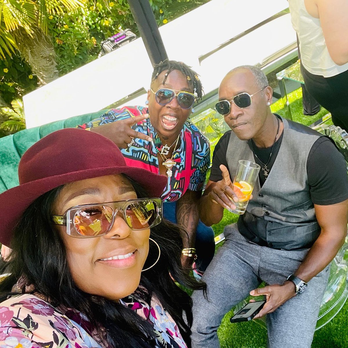 LoniLove's tweet photo. What a great day at the Hartbeat x Netflix is a Joke: The Festival - Brunch.. so great seeing my comedy brothers &amp; sisters I haven’t seen in years … thx you @kevinhart4real, HartBeat production and @netflix for an inspiring event!!! Thxs @DonCheadle for saving my knees🤣🤣 https://t.co/POuw7Jj9xK