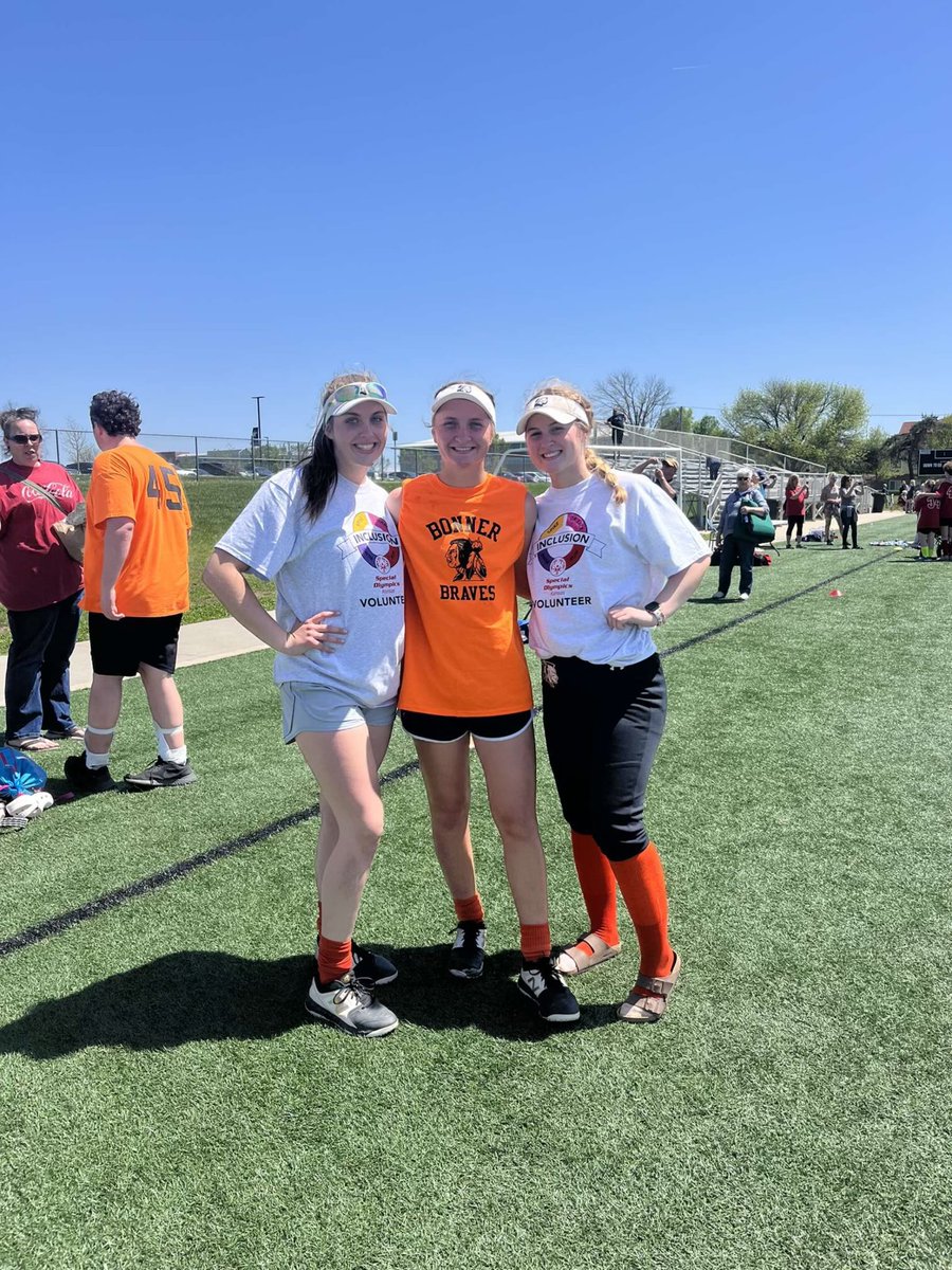 Bonner_Softball's tweet photo. Softball players supporting unified soccer! https://t.co/LsXkC0MjYT