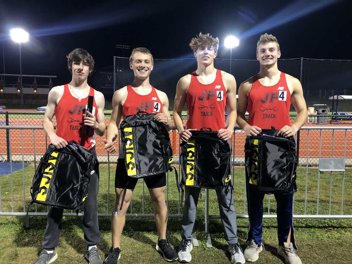 MudpuppyPugh's tweet photo. Jefferson Forrest boys capped off the meet with the 4x400 win! 3:27.33 @milestatdotcom @DogwoodTrack https://t.co/c9rjSgKDTf