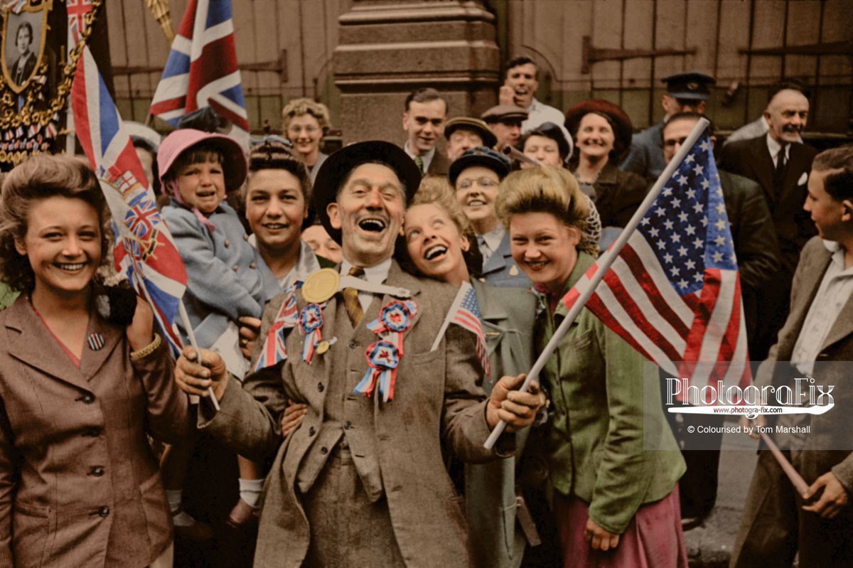PhotograFixUK's tweet photo. VE Day, 77 years ago today, the end of the Second World War in Europe.
I colourised these photos in 2020 for the Daily Express 75th anniversary commemorative issue.
#Colourised by Tom Marshall #PhotograFix
#VEDay #VEDay77 #OTD #WW2 https://t.co/98W1gLcCnQ