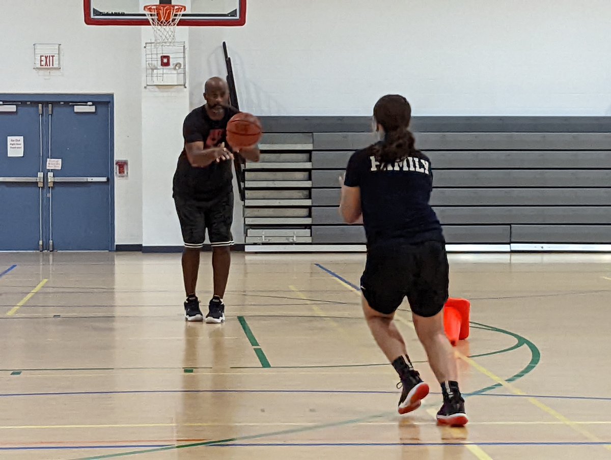 DiNotaGhita's tweet photo. Great workout today with @Givemeliberty30!! https://t.co/rl96VAy2c3