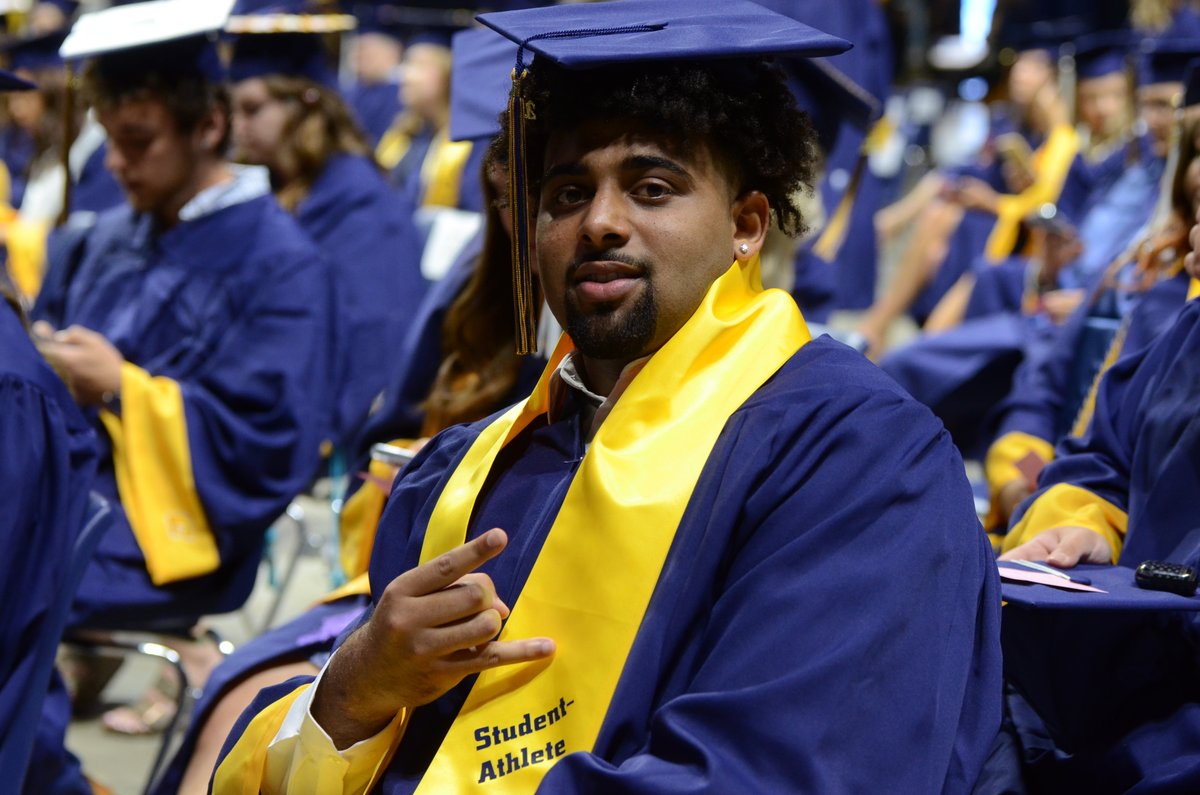 GoMocs's tweet photo. 54 Student-Athletes Earned Degrees at Commencement

Story &amp; Pics - https://t.co/j3vWIDOSCh

#GoMocs https://t.co/3v5QhnsDwv