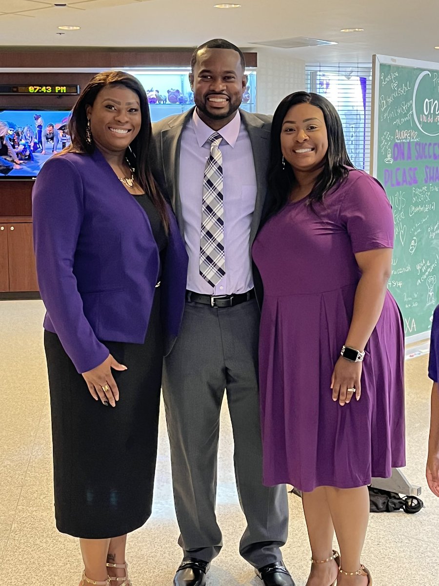 coach_pleasant's tweet photo. Today with family & close friends I get to watch my hero, mentor , & so much more to me ..dad - Coach Carl Pleasant be inducted into the Tarleton State HOF for the 3rd time #HOFDAD #proudson #lovesraidernation https://t.co/cp69xCMEU5