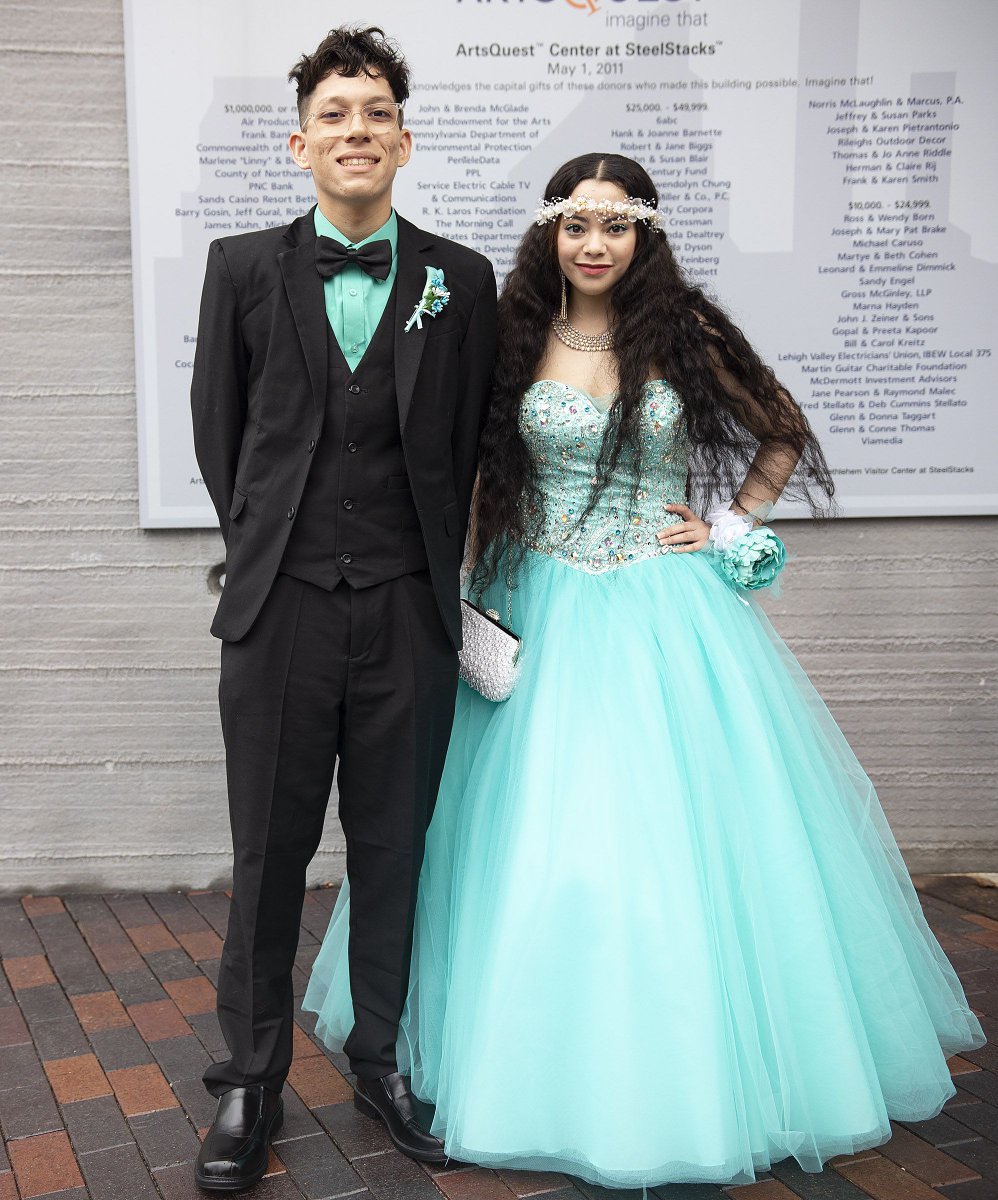 mcall's tweet photo. Parkland prom night at @SteelStacks. See more pics 👇 @parklandtrojans @ParklandSchools https://t.co/3qeKXCm8Ep https://t.co/yy5hI8CNyy
