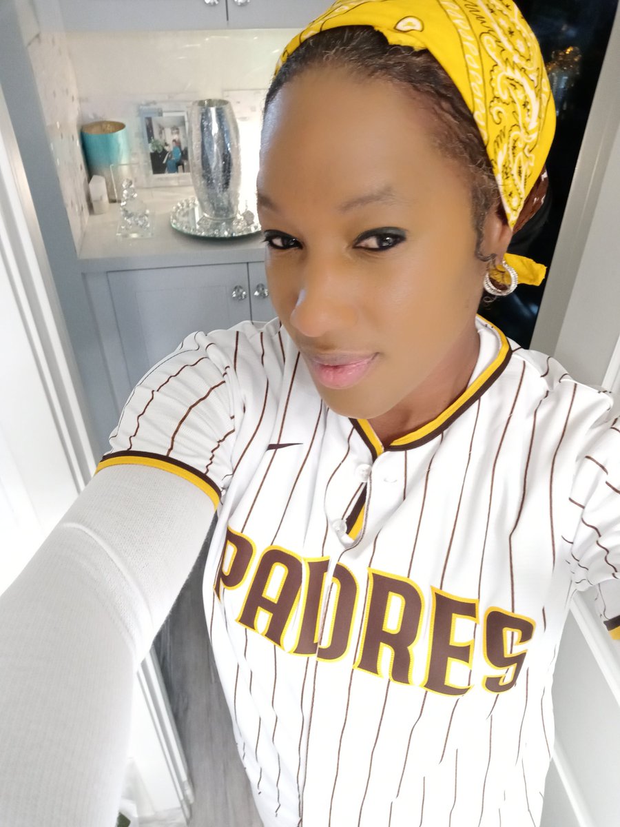 DljPrevail's tweet photo. Im feeling my Padres tonight lets win and have some fun entertainment tonight. https://t.co/qiwYPnTExE