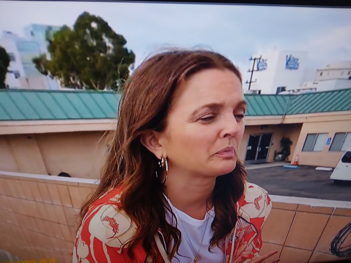 I didn't wanna trigger anyone on Mental health month.  Standing outside the barbed wire fence where she spent 2 years in treatment. Hollywood Royalty Drew Barrymore,  granddaughter of John and Ethel Barrymore. https://t.co/HtTWAzyFYw