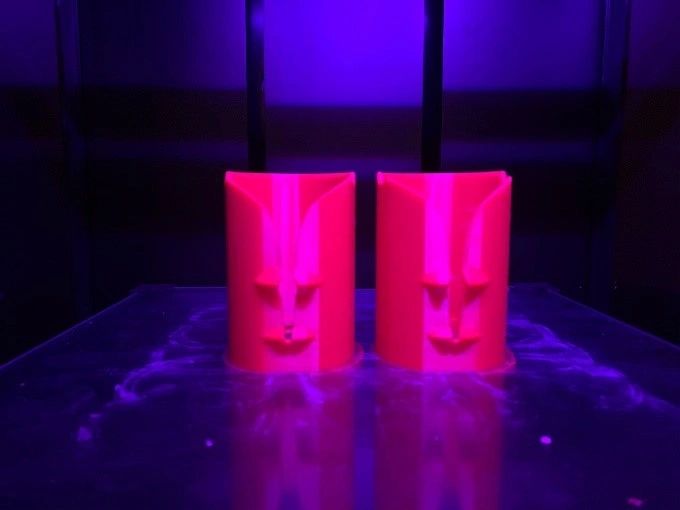 3baPrinting's tweet photo. Decap M1 parts on the Zortrax m300 dual. Decap M1's prevent needle-stick injuries by removing needle caps. 

#3Dprinting, #3Dprint, #3Dprinter, #3Ddesign #3Dmakers #Industrial3Dprinting https://t.co/WszqVIrl7z
