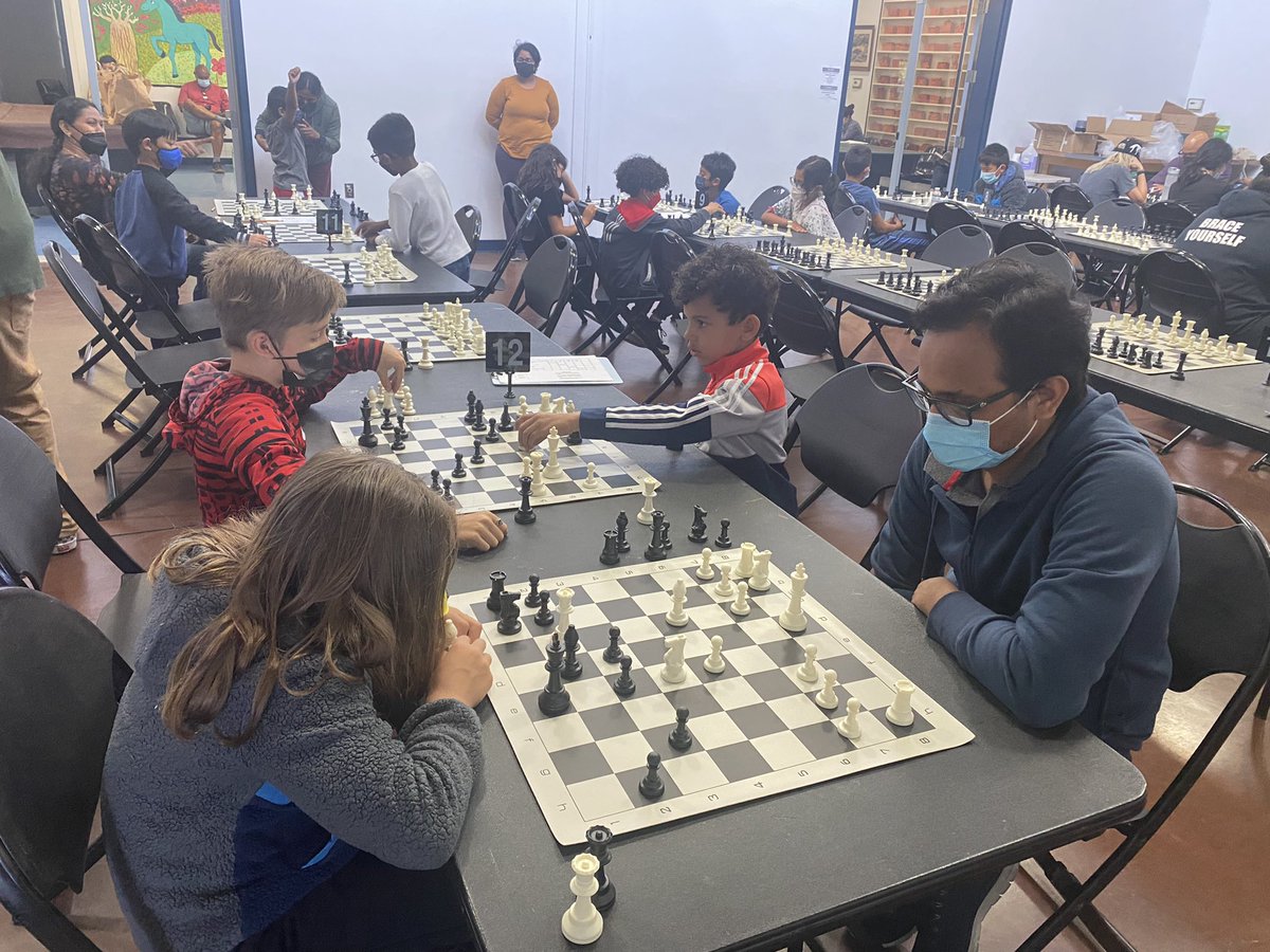 DavidDavidk9806's tweet photo. @CrystalCougars @ArmijoHigh @BGaleWilson1 @KIJonesEle @EdServicesFSUSD We were all boys today:  Nathaniel 6th grade, Alan 4th grade, Chris 1st grade and Joey 10th grade represented our Chess Team at the McKinley-Williams chess tournament in Richmond, CA.  Great field trip today. https://t.co/LhxefJCtit