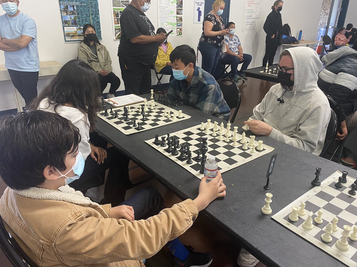 DavidDavidk9806's tweet photo. @CrystalCougars @ArmijoHigh @BGaleWilson1 @KIJonesEle @EdServicesFSUSD We were all boys today:  Nathaniel 6th grade, Alan 4th grade, Chris 1st grade and Joey 10th grade represented our Chess Team at the McKinley-Williams chess tournament in Richmond, CA.  Great field trip today. https://t.co/LhxefJCtit
