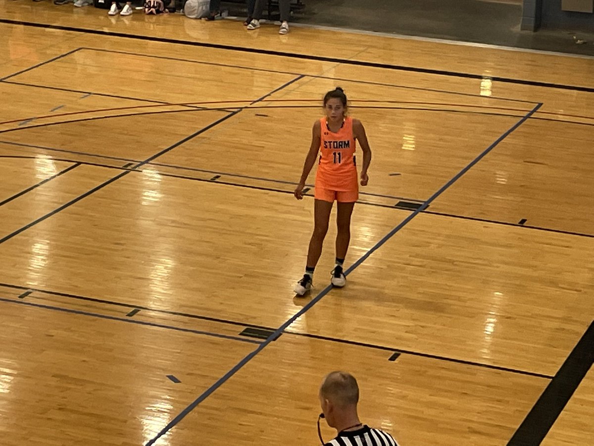 secorsig's tweet photo. Loved stopping at the @M_B_A_Bball Mother’s Day Classic and watching some of the players I’m fortunate enough to work with. I’m always training on the weekend and players are usually all over the nation, so it was fun to watch them on the court. I’ve missed it #MakeShots https://t.co/d1SgqG8kJh