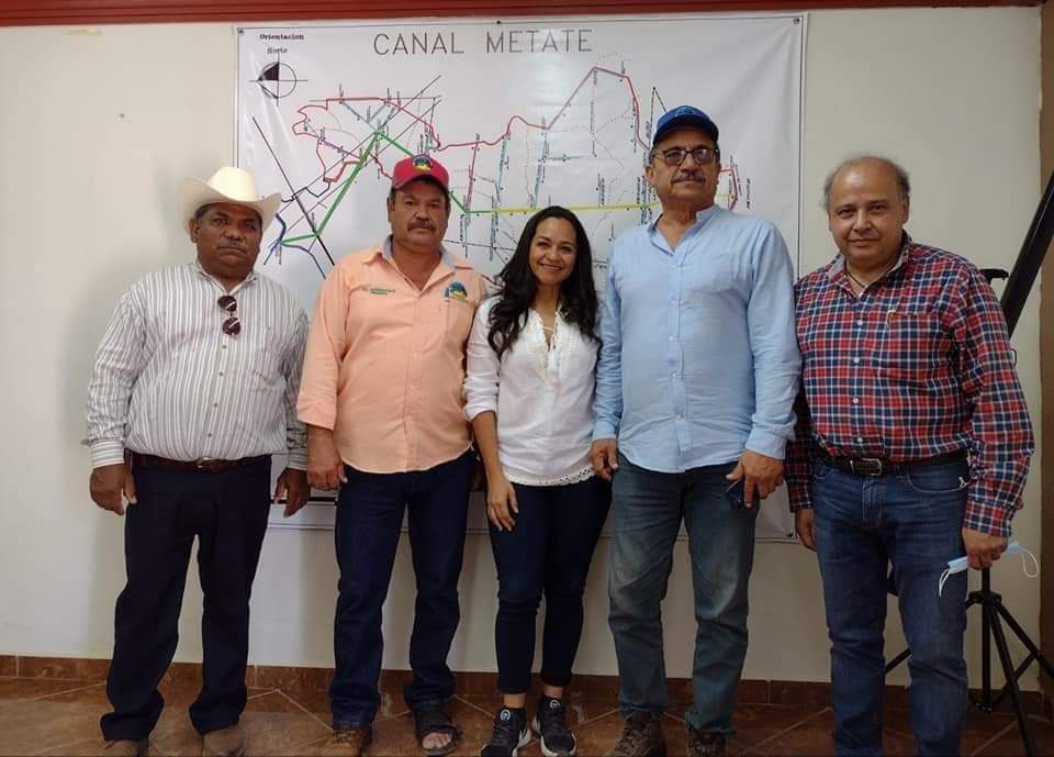 GabrielaCajeme's tweet photo. Las gestiones iniciadas en @conagua_mx en noviembre X la solicitud que nos hicieron presidentes de los #Modulos2 #FuerteMayoSonora y #Modulo5 #FuerteMayoSinaloa arrojaron respuesta pronta y favorable de la Sub Dirección de Infraestructura Hidroagrícola con Ing. Mastache 🇲🇽👏👏 https://t.co/fu7k6E3Xzb