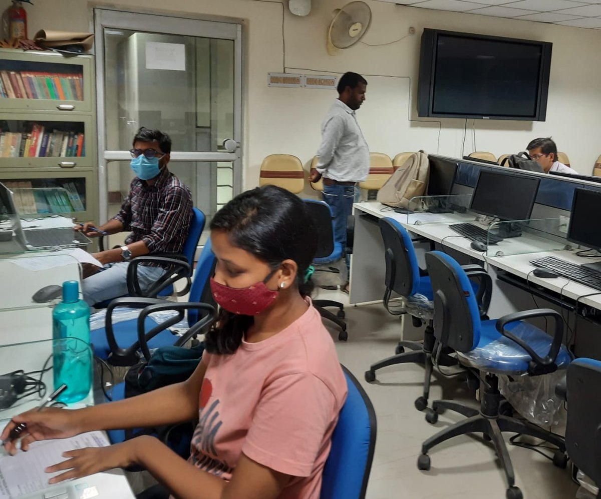 IGNOUVaranasi's tweet photo. Term End Practical Exam of course MGYL-004 of PGCGI programme was conducted on 07/05/2022 at Study Centre 48056 (BHU Varanasi). Prof. Narendra Verma as internal examiner assigned tasks to students on computer and Prof. P P Ghosh took viva as External examiner @OfficialIGNOU https://t.co/rgapCwuvkV