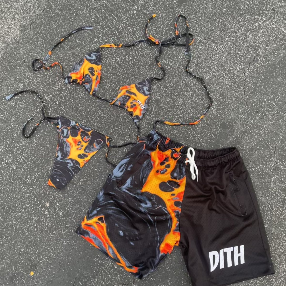 1Dith's tweet photo. Restocked ⚡️
https://t.co/U2IswSu2gT https://t.co/BQHWr6R6E0