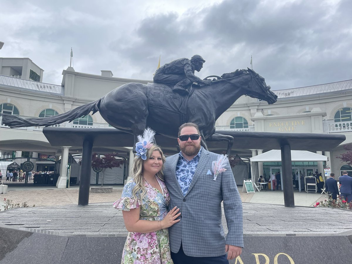 LEOsLounge_'s tweet photo. @LEOgnarCRO and @blairkala23 had a blast this weekend @KentuckyDerby with @LazyHorseRC @LazyHorseman we can’t thank you enough for the unbelievable experience thank you for everything 🔥🚀🔥🚀🔥🚀❤️🚀🔥❤️🚀🔥❤️❤️ https://t.co/AaRz2KWspa