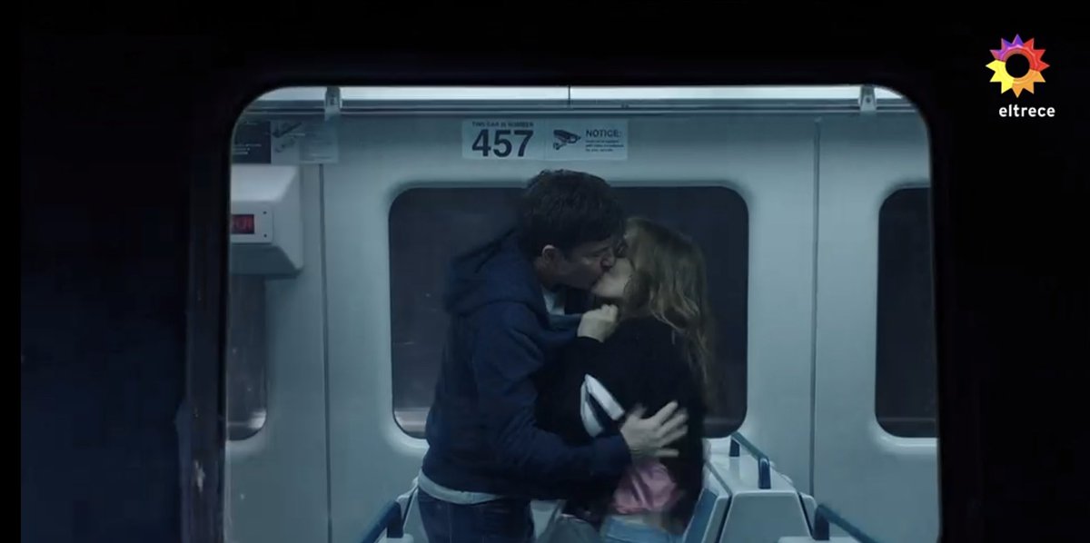 MoskitaMuertaOk's tweet photo. RATING | 📊📈
#Cine13 8,4
#PHPodemosHablar 7,0
#DesfileModas 0,9
#CineAmerica 0,5
#CineTVP 0,2 https://t.co/Te2WhTczg8