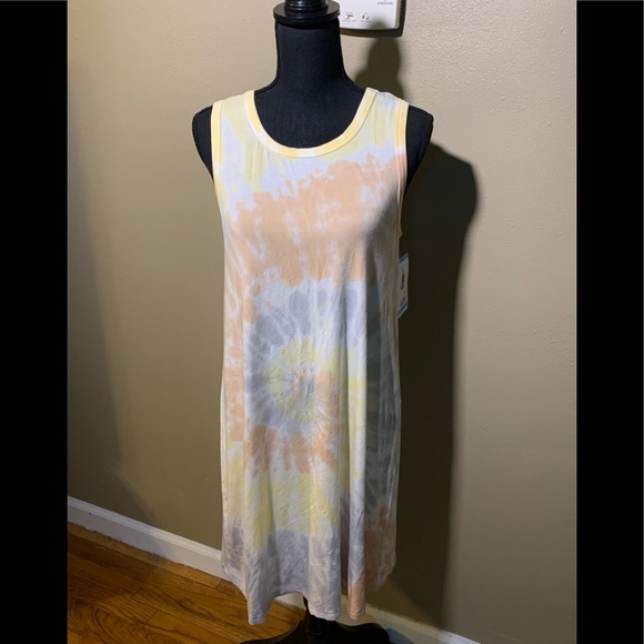 theboholeopard's tweet photo. So good I had to share! Check out all the items I'm loving on @Poshmarkapp #poshmark #fashion #style #shopmycloset #threadsupply #coach: https://t.co/3hV6bzNPOQ https://t.co/WRV0bq5wd0