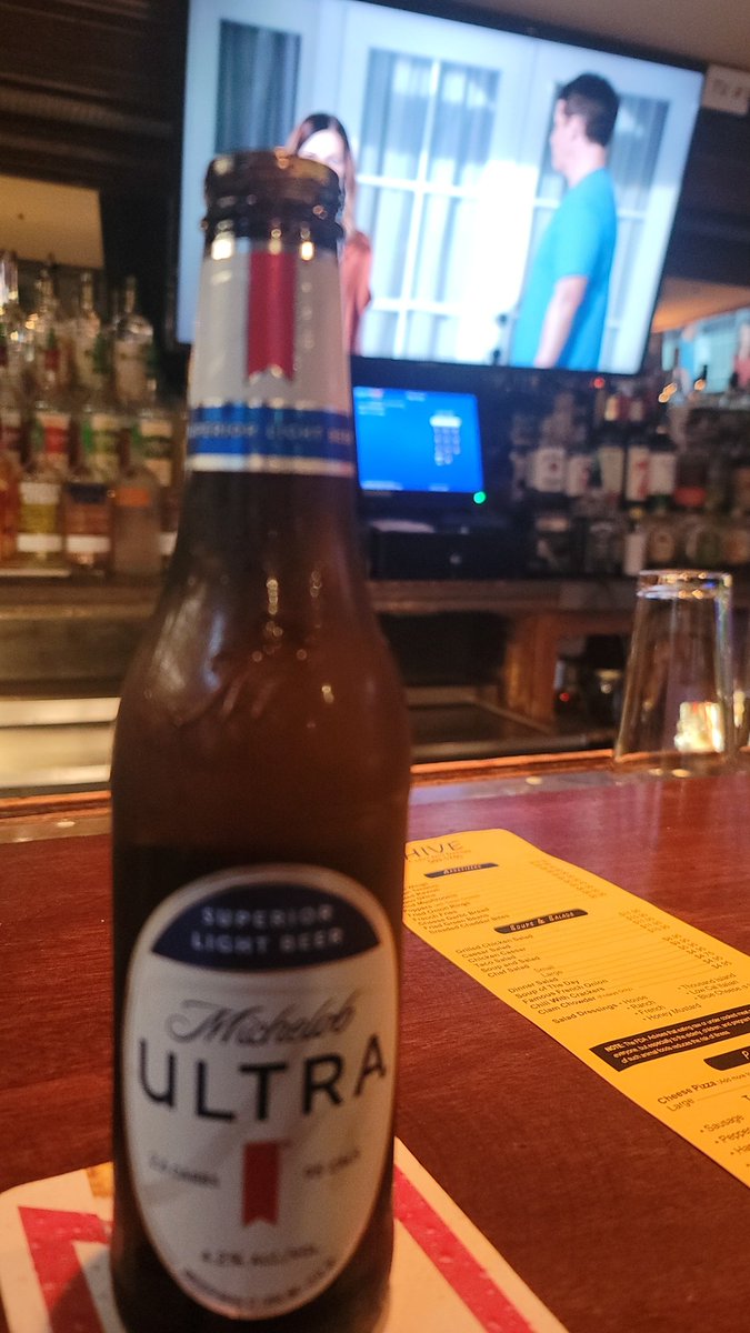 MissouriScoop's tweet photo. Drinks with @HelmetMissouri #PayingUp https://t.co/f4Nj2QQEYI