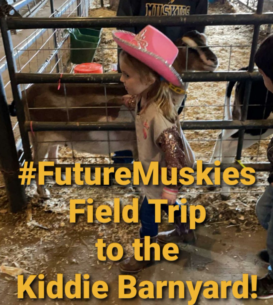 MuscatineIA's tweet photo. #FutureMuskies #FieldTrip https://t.co/0Cl4iJQfn1