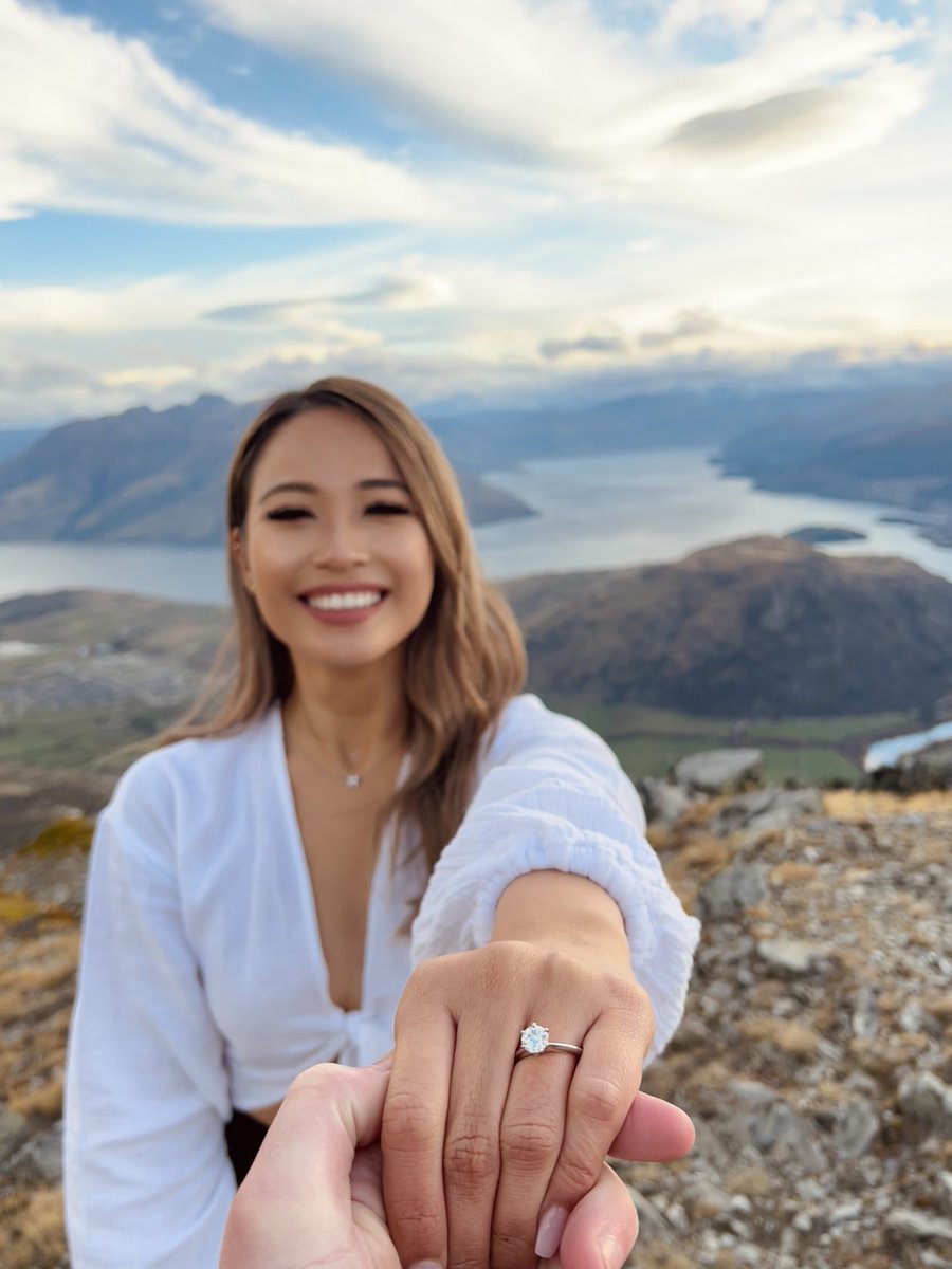 I asked her if she would let me diamond hand her for the rest of my life.

She said, “yes, WGMI” ❤️ 🥲

07.05.2022 💍