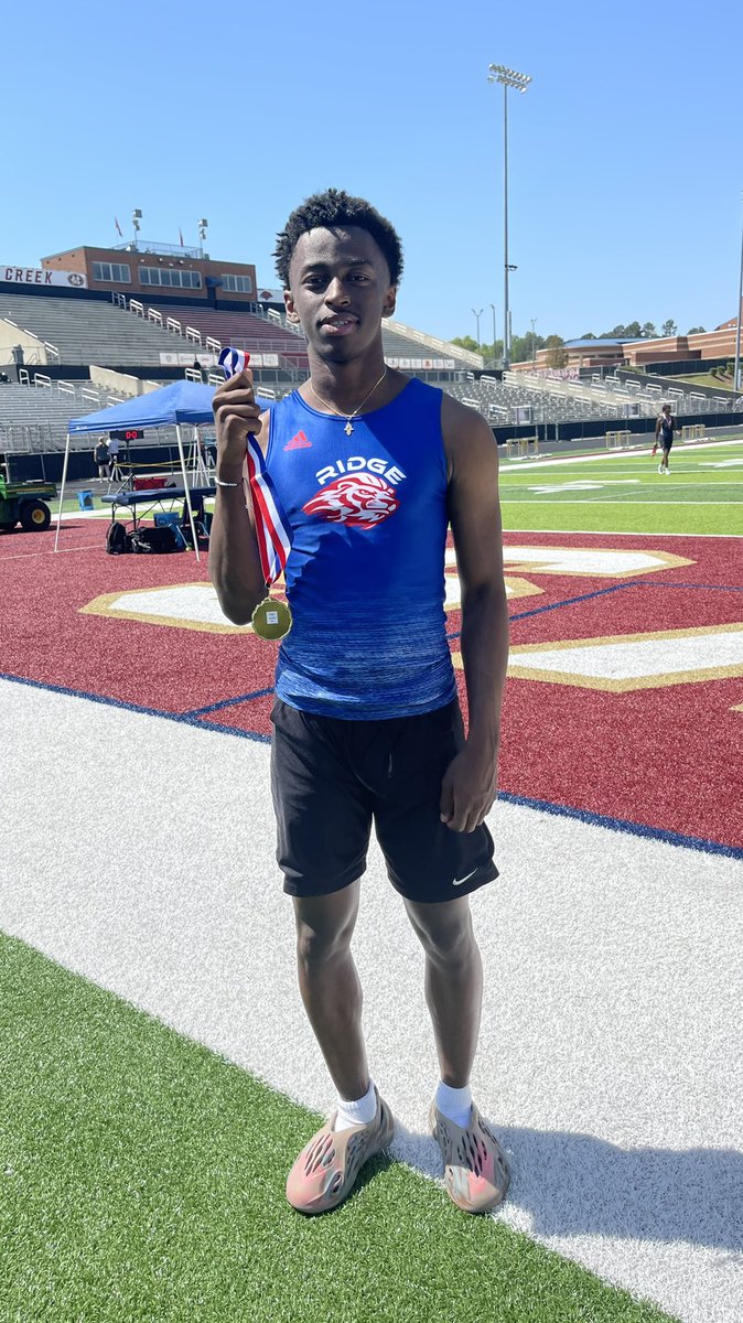 ✨G O I N G • T O • S T A T E ✨
*
*⠀⠀⠀⠀⠀⠀⠀⠀⠀⠀⠀
Had to use his Regionals flick since be dipped before the photo op! 🙃 Congratulations to  Bilal aka BJ on finishing in a 2-way-tie for 5️⃣th. BJ showed up and punched his 🎫. Great job!!