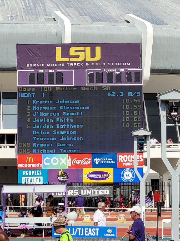 CSHSGators's tweet photo. Congratulations to Marquez Stevenson, State champion in the 400 and 2nd place in the 100!  #GoGators @CSHS_PTSA https://t.co/Nzka6aafEp