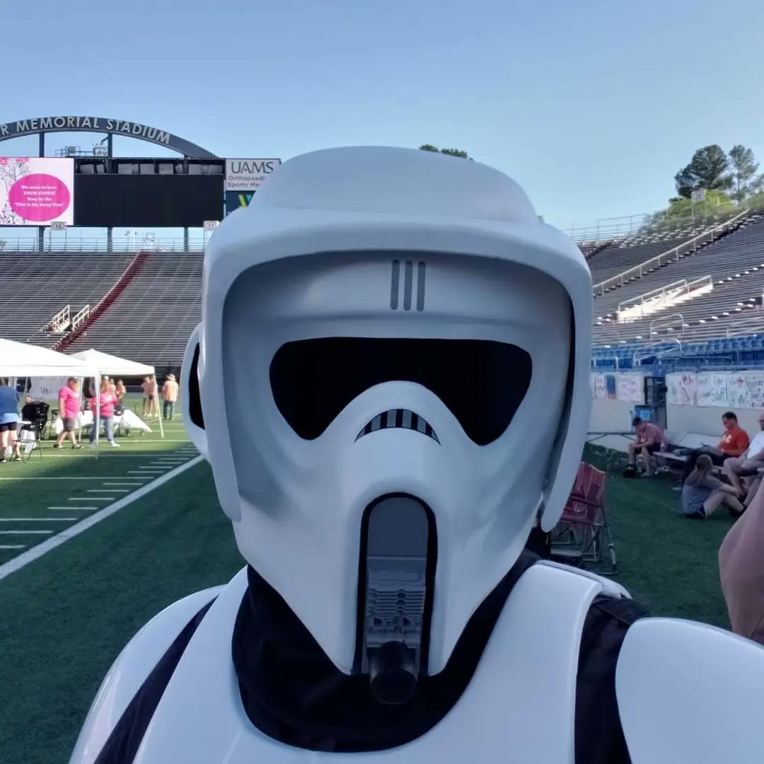 On 05/07/22  members of the Diamond Garrison were deployed to and had a successful trooping event at the annual Mamie's Poppy Party at War Memorial  Stadium in Little Rock.

Many hi-fives, fist bumps, and hugs were given out. 

#501stlegion #diamondgarrison